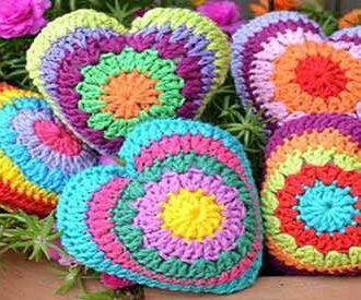 Вязаные сердечки крючком — схемы и описание