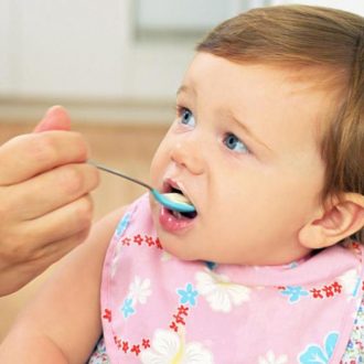 Оптимальная схема первого прикорма при искусственном вскармливании с 4 месяцев