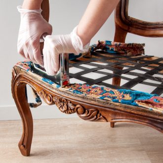 Какие процедуры проводят при реставрации и ремонте мебели?