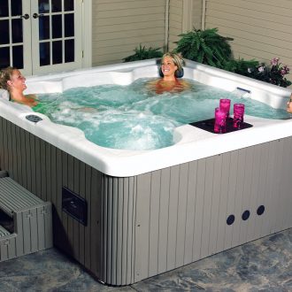 Спа-бассейны: преимущества и полезные свойства