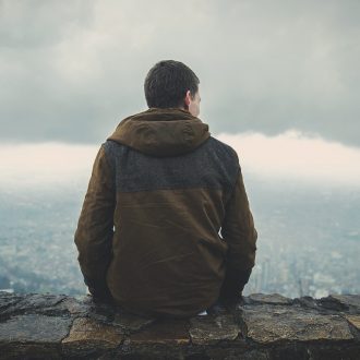 Одинокий мужчина: что с ним не так?