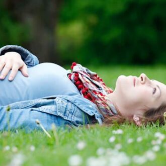 Травы от бесплодия: обзор популярных сборов для женщин и мужчин