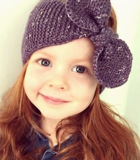 Вязаная повязка на голову для девочки (36 фото): детские изделия, теплые варианты