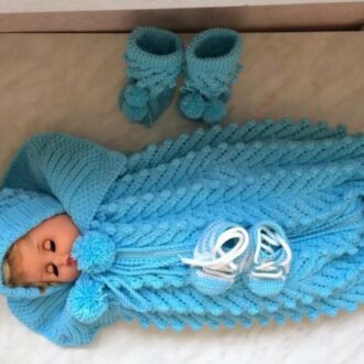 Делаем подарок: как связать комплект на выписку