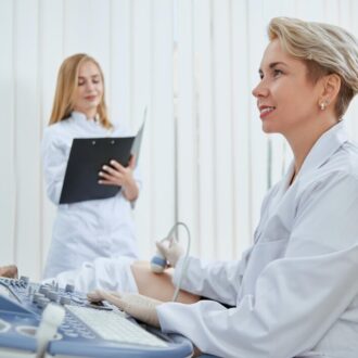 Врач-репродуктолог: профессиональная помощь в вопросах репродукции