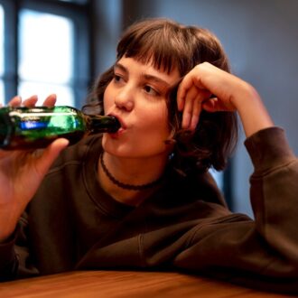 Вывод из запоя в Саратове: как начать путь к трезвости