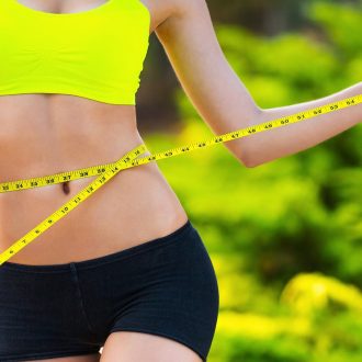 10 знаменитостей, которые ради славы удалили ребра