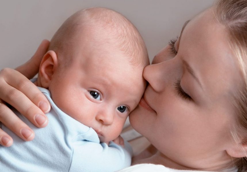 Почему грудничок хрюкает носом, но соплей нет и что делать в такой ситуации?